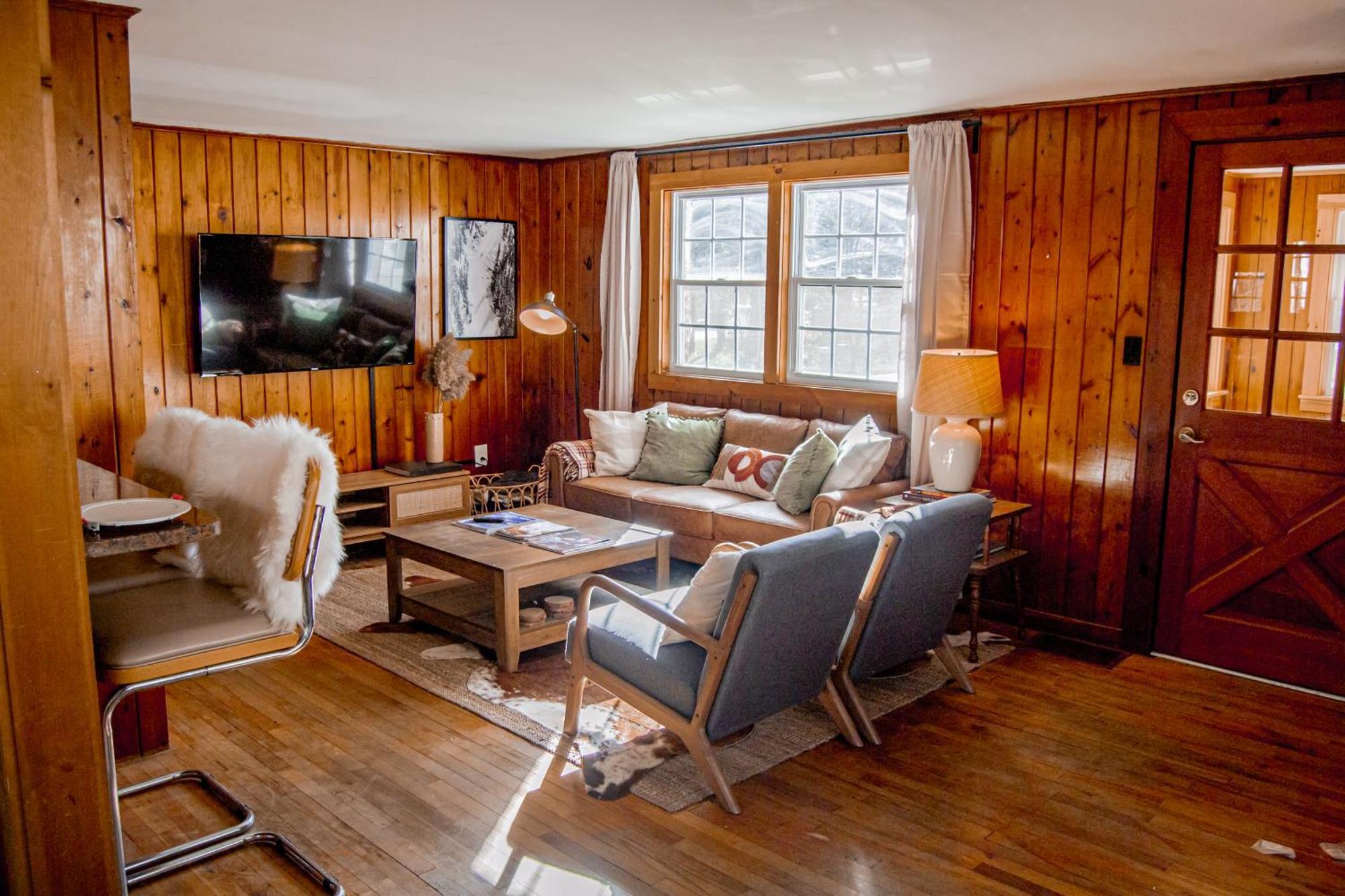 Birch House: Cozy Cabin 5 Min From Okemo 러들로 외부 사진
